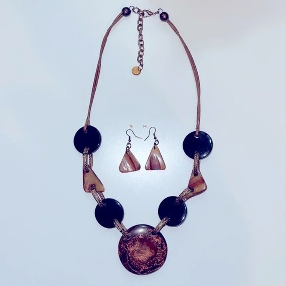 Vintage Necklace and Earrings Set - Picture 2 of 6